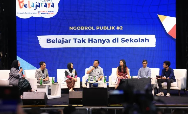Prabowo ketika menjadi pembicara diskusi dalam acara Belajaraya yang diselenggarakan oleh Komunitas Semua Murid Semua Guru di Jakarta.